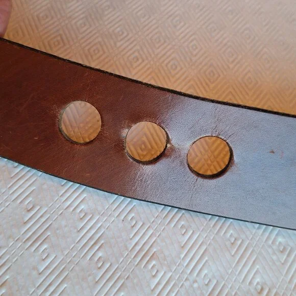 Leather Belt with Bone latch - Picture 7 of 12